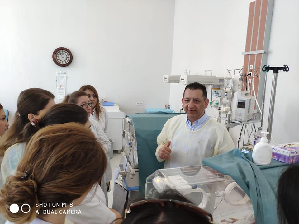 Pediatrik xəstələrdə və yenidoğulanlarda mexaniki ventilyasiyanın tətbiqinə dair təlim kursu